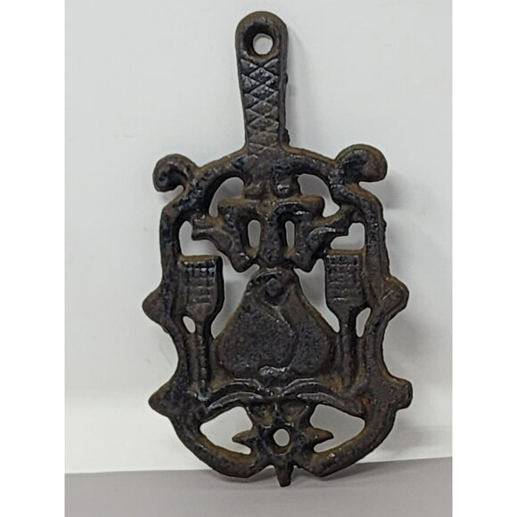 Vintage Brown Stove Works‎ Cast Iron Mini Trivet With Decorative Design - Picture 1 of 3